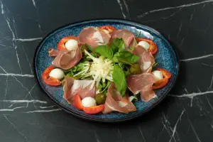 Italiana Salat bei Don Roberto Graz