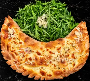 Calzone Vegetaria bei Don Roberto Graz