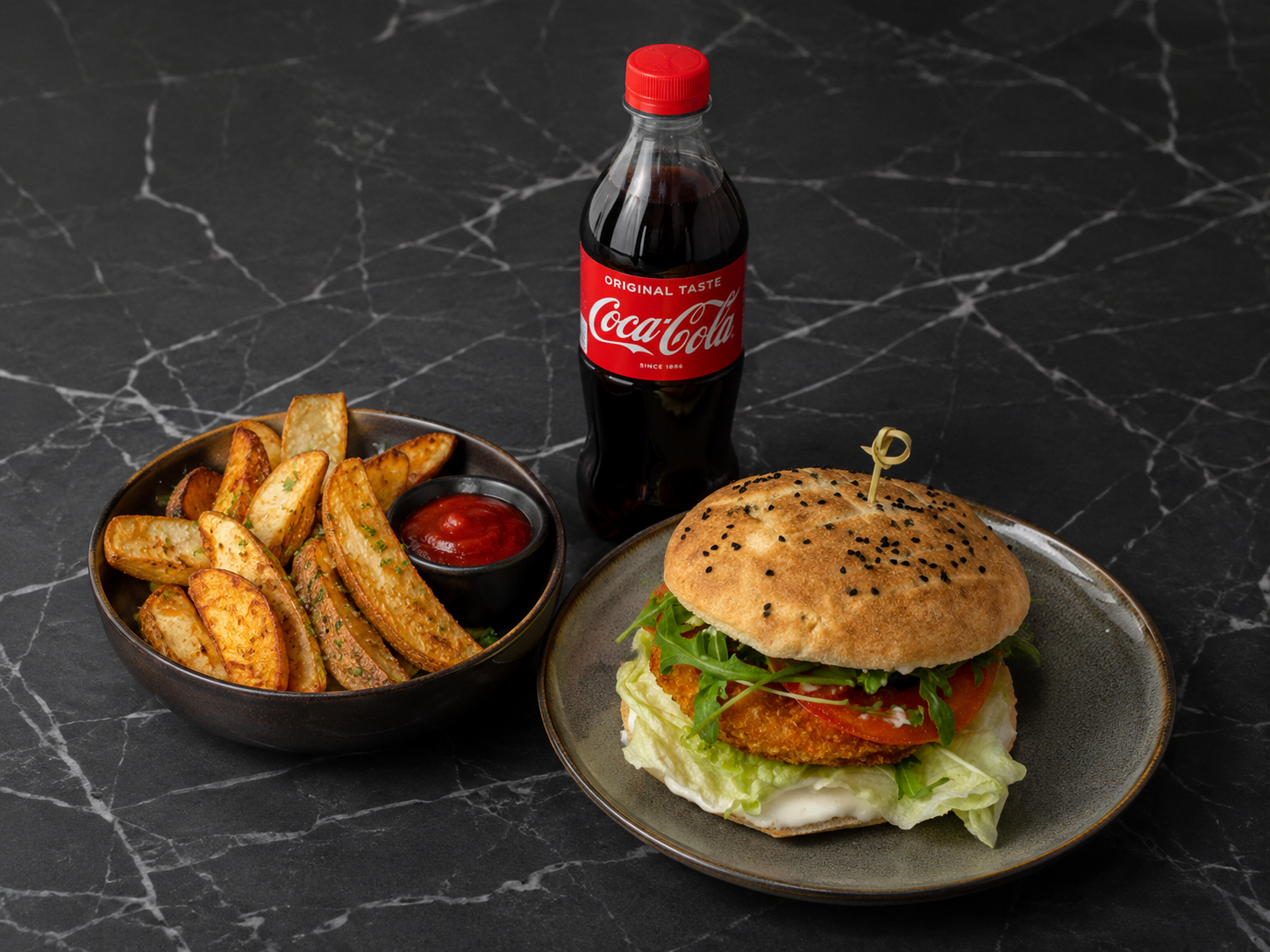 Chickenburger + Potato Wedges + Cola 0.5 – jetzt in Graz bestellen