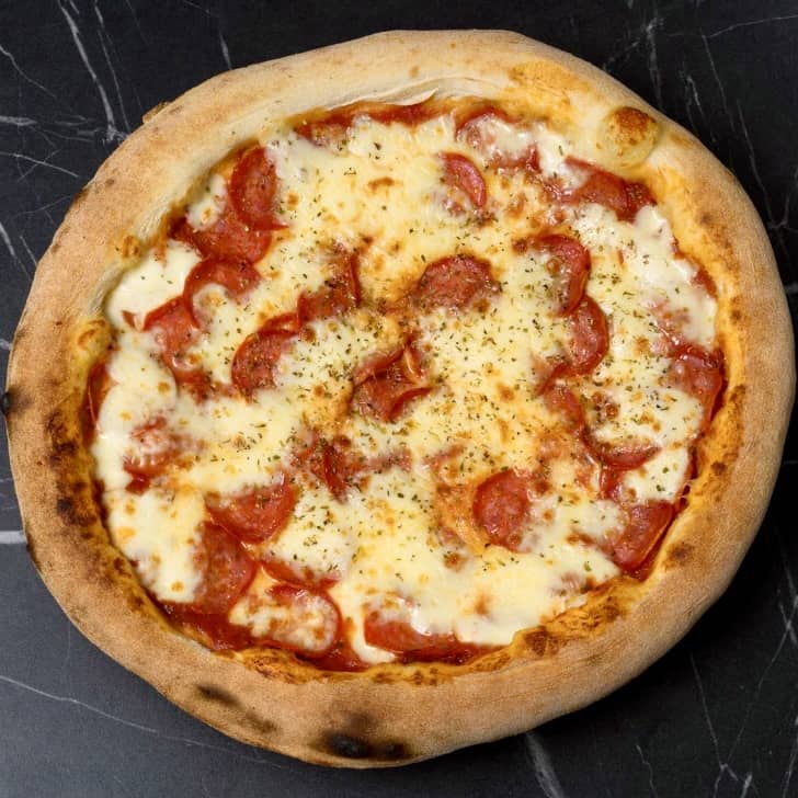 American Peperoni Pizza – jetzt in Graz bestellen